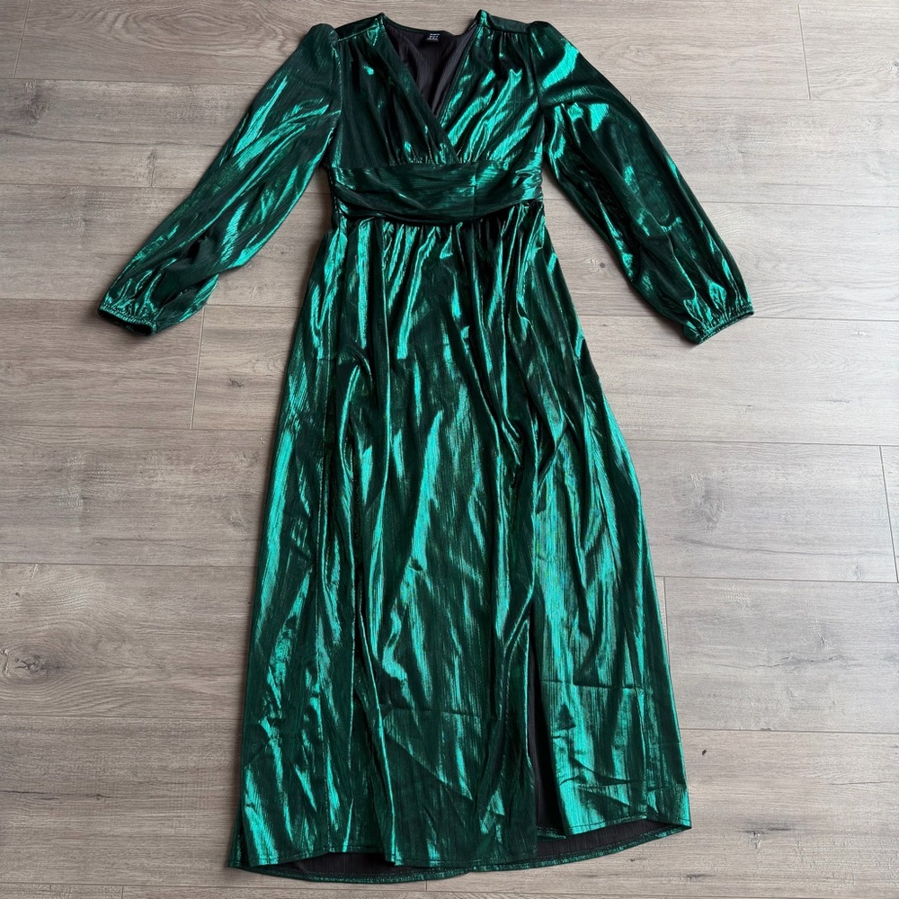 SHEIN Shimmering Green Long Sleeve Dress - size medium - EUC